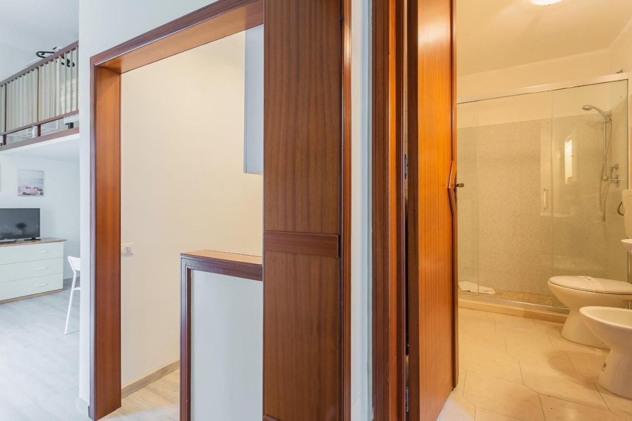 Torre Lama Apartments By Wonderful Italy 바리 외부 사진