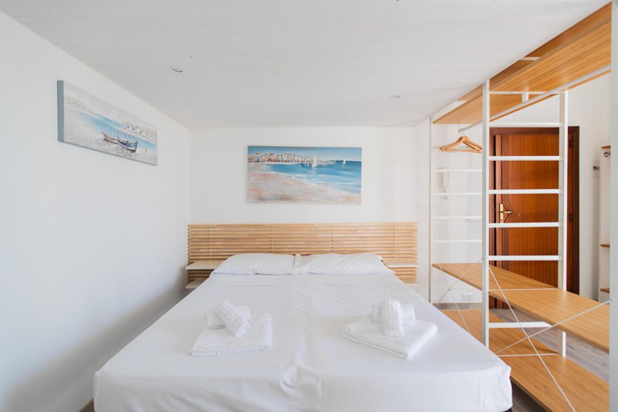 Torre Lama Apartments By Wonderful Italy 바리 외부 사진